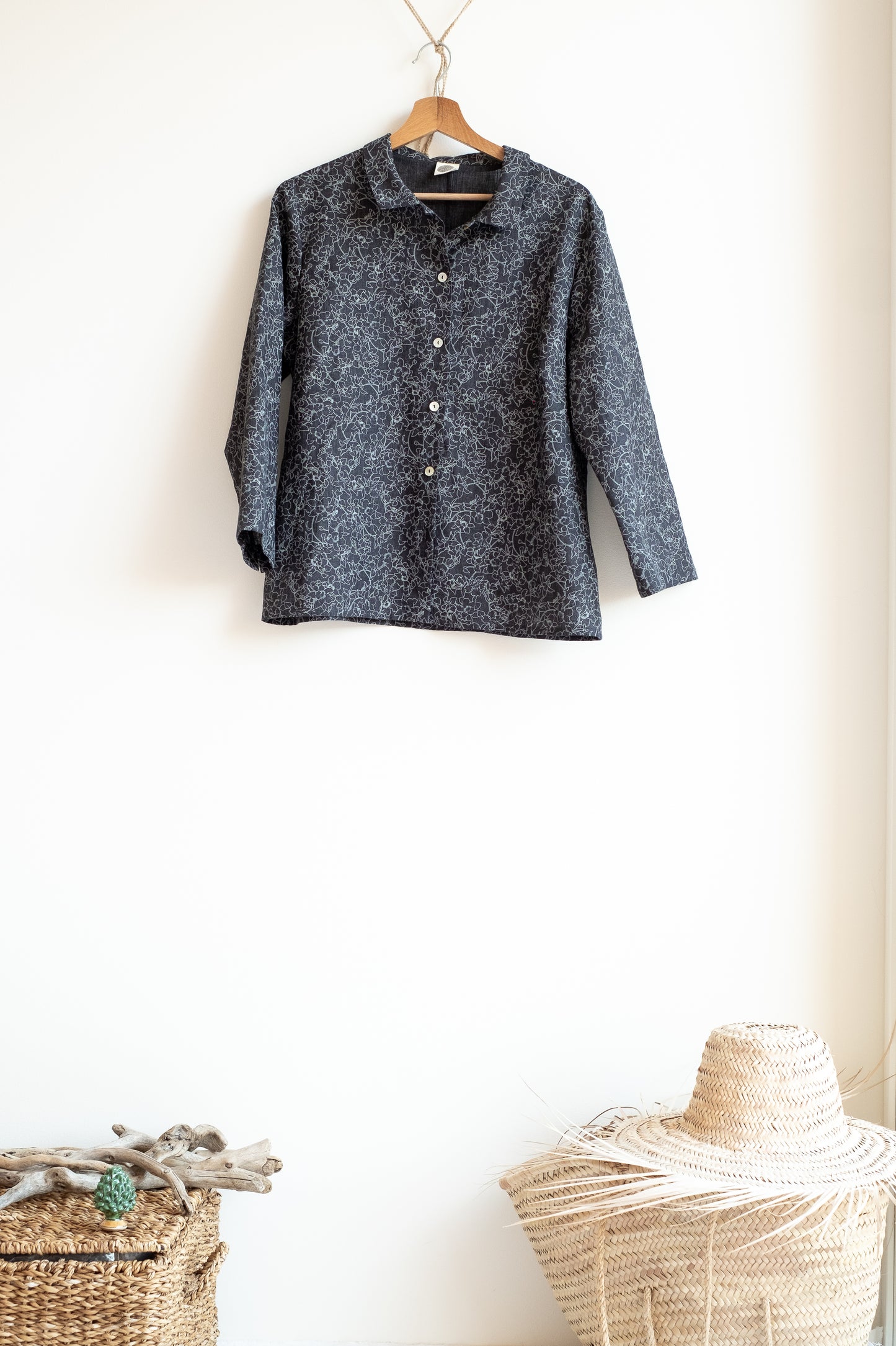 Shirt CHICCO * flowered anthracite thin linen * size L