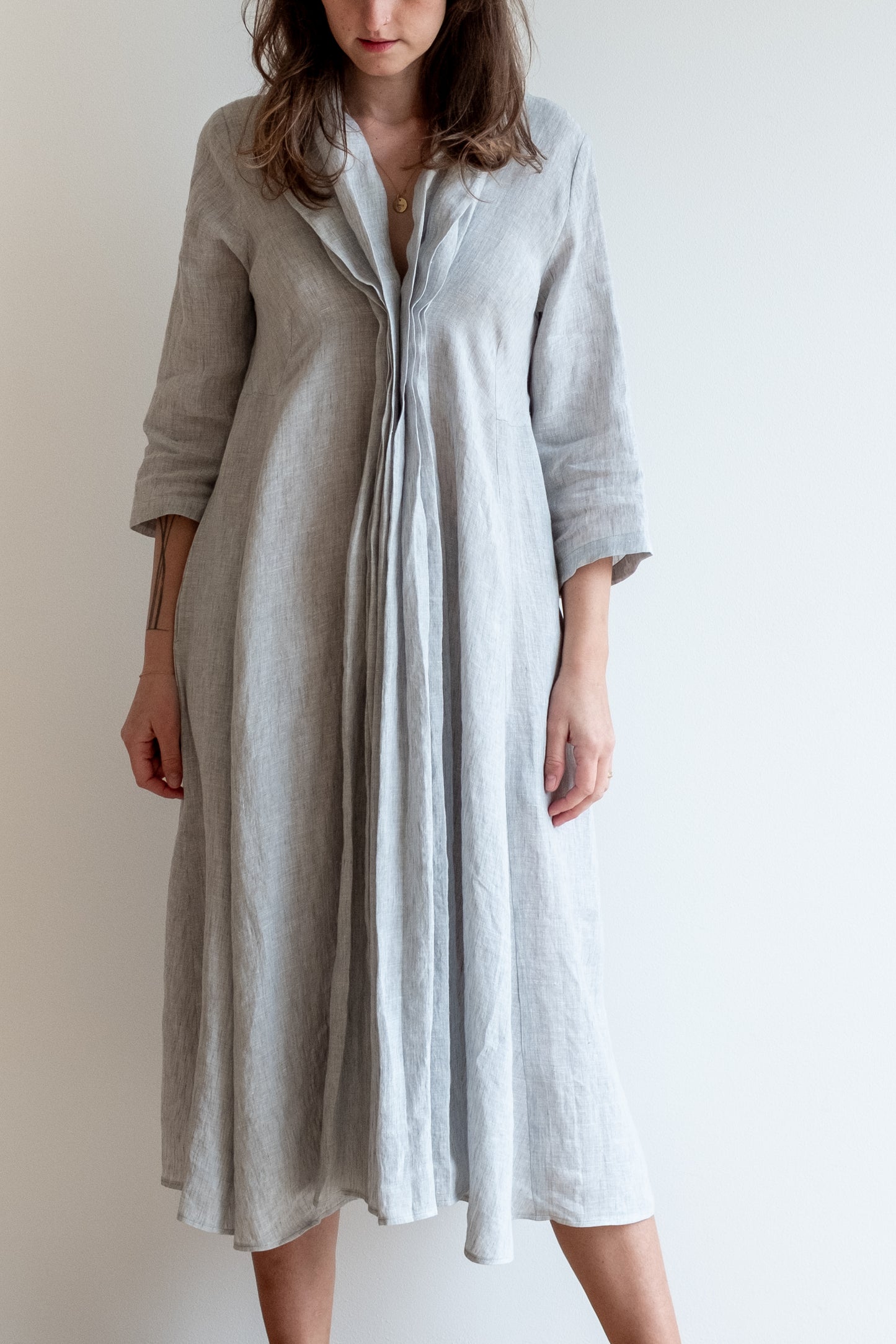 Dress ACCORDO * pearl grey thin linen