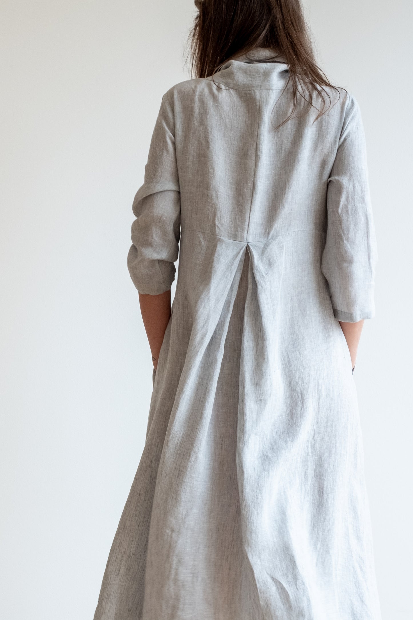 Dress ACCORDO * pearl grey thin linen