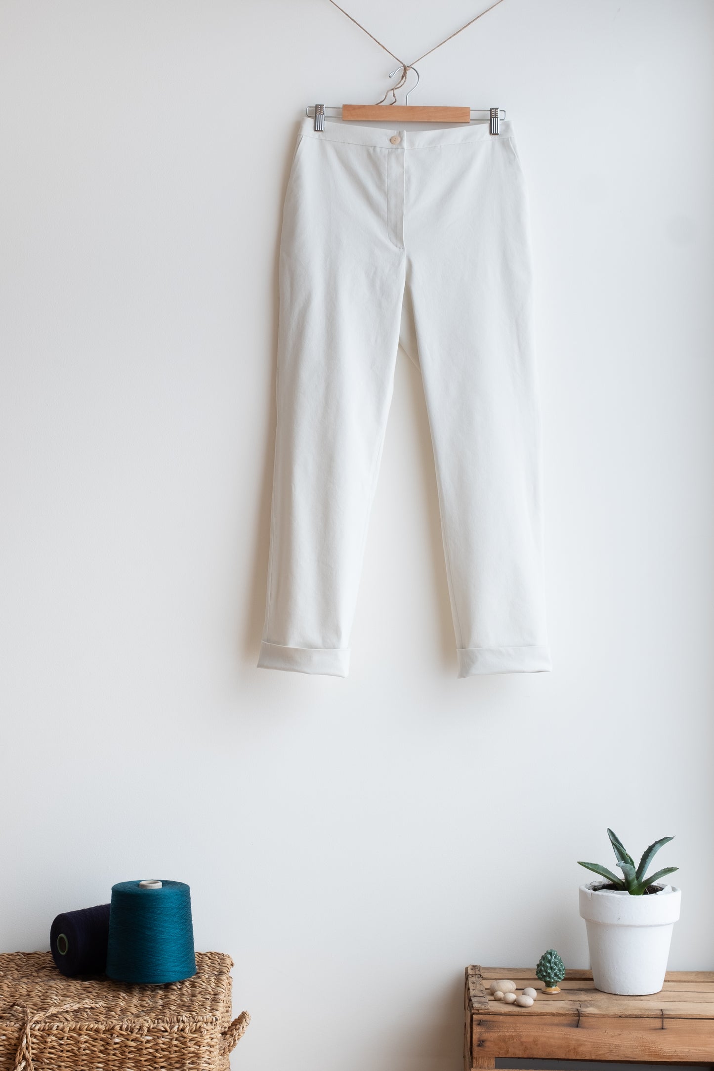 Pantaloni MIRTO * cotone spesso elasticizzato bianco betulla * taglia S