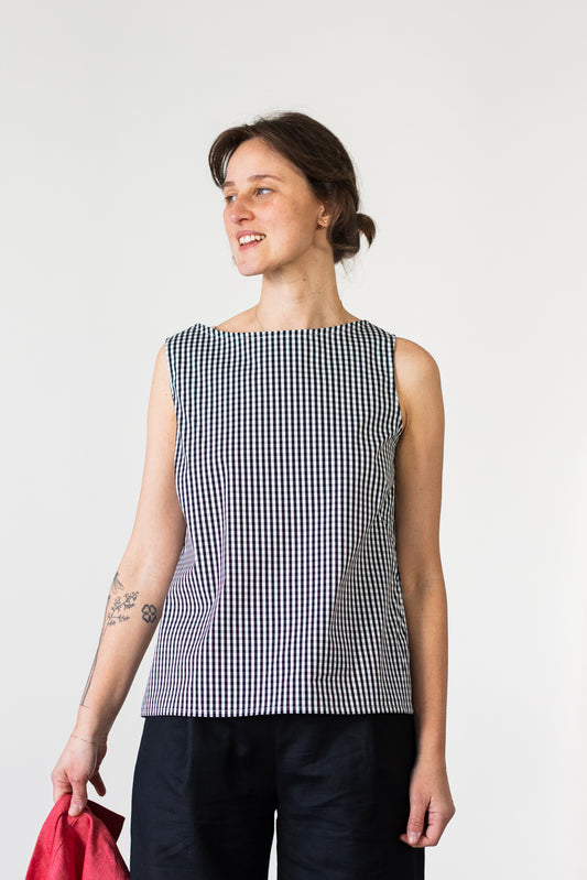 Sleveless blouse CHIA * thin stretch cotton with black and white vichy checks * size M