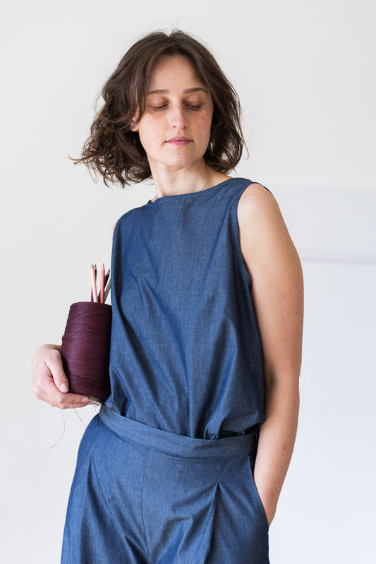 CHIA ** sleeveless blouse