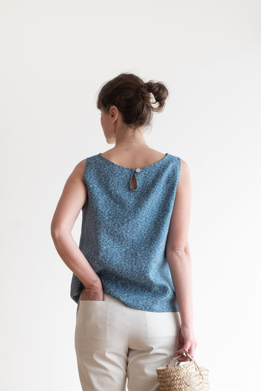 CHIA ** sleeveless blouse