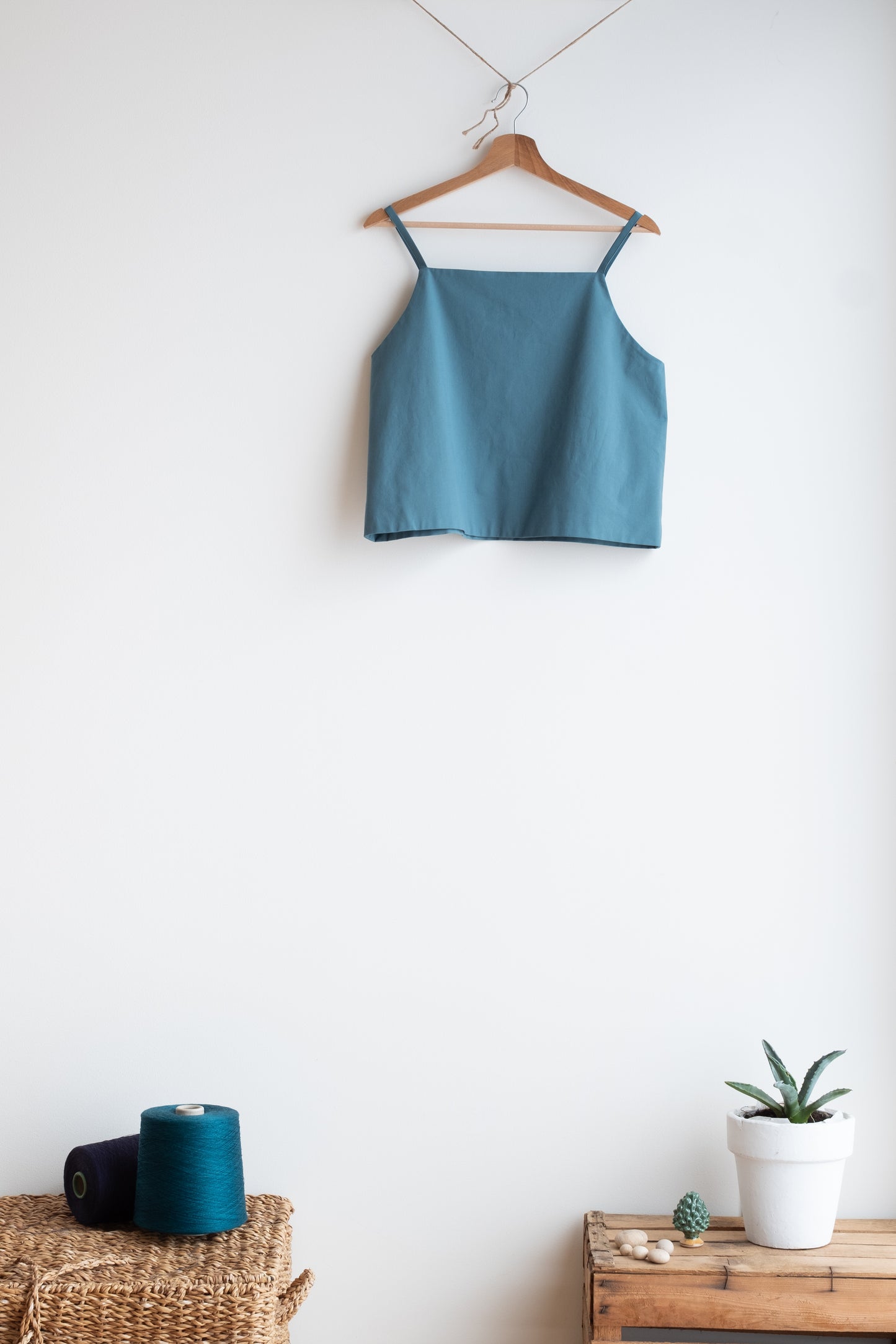 Sleveless blouse LAPIS * crunchy smooth cotton agave-tone * size S