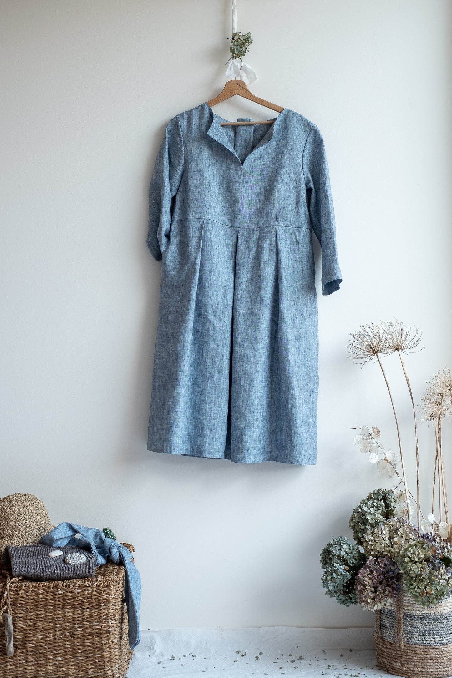 Dress PAPAVERO * mélange intense light blue linen * size M