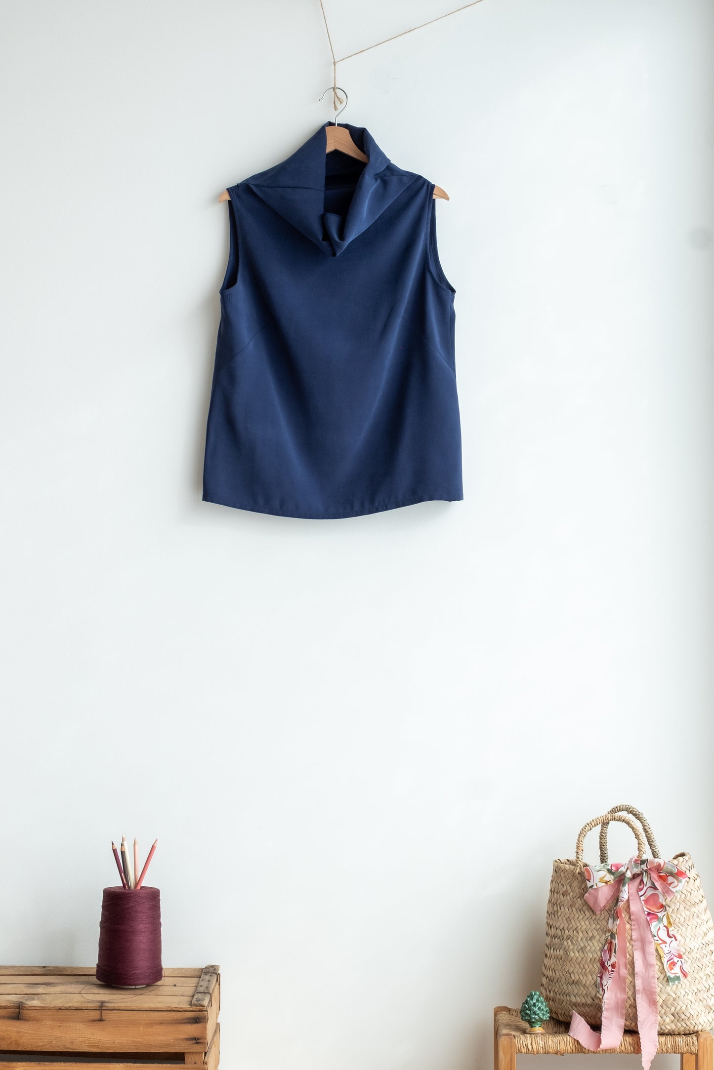 STROMBOLI ** sleeveless blouse