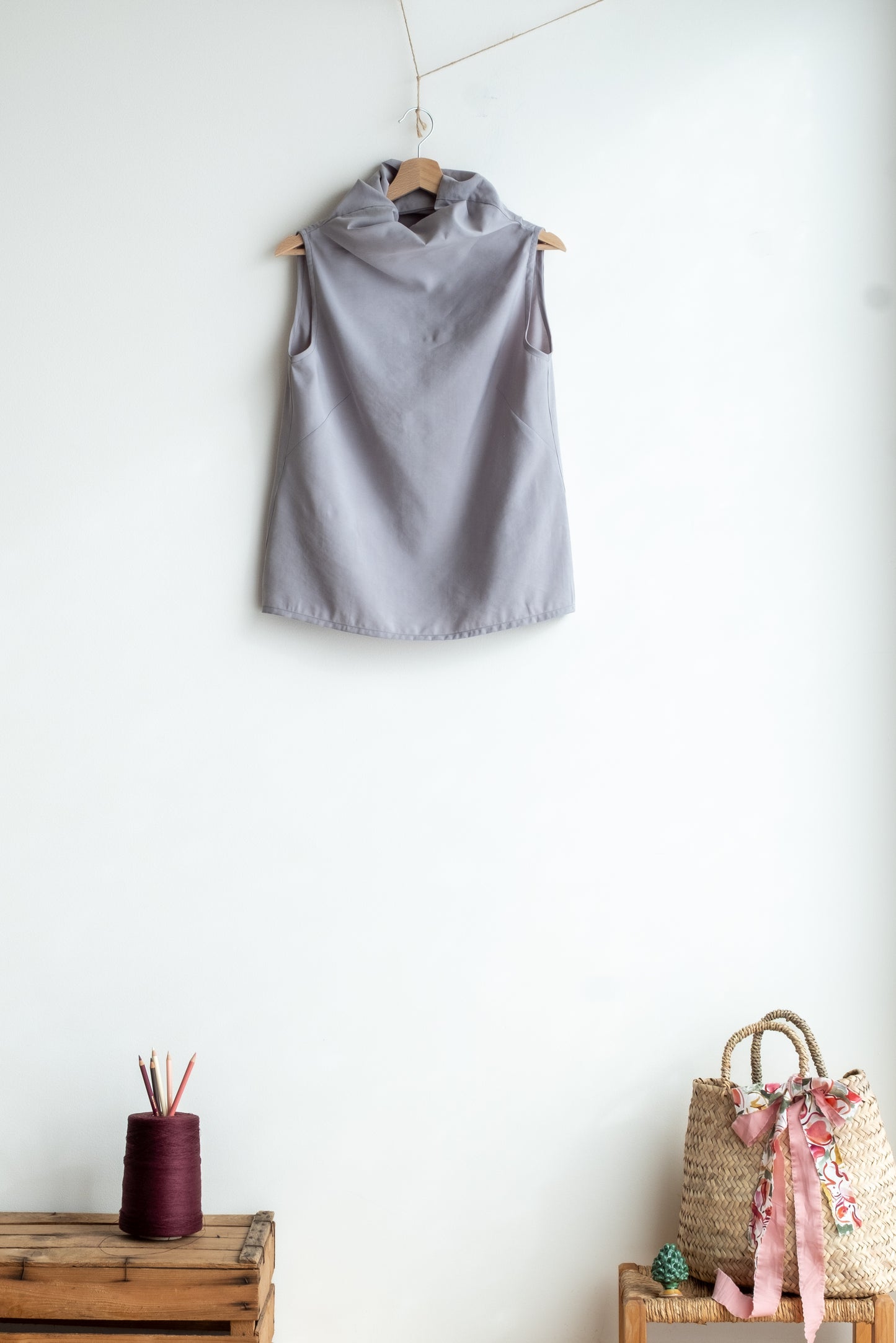 STROMBOLI ** sleeveless blouse