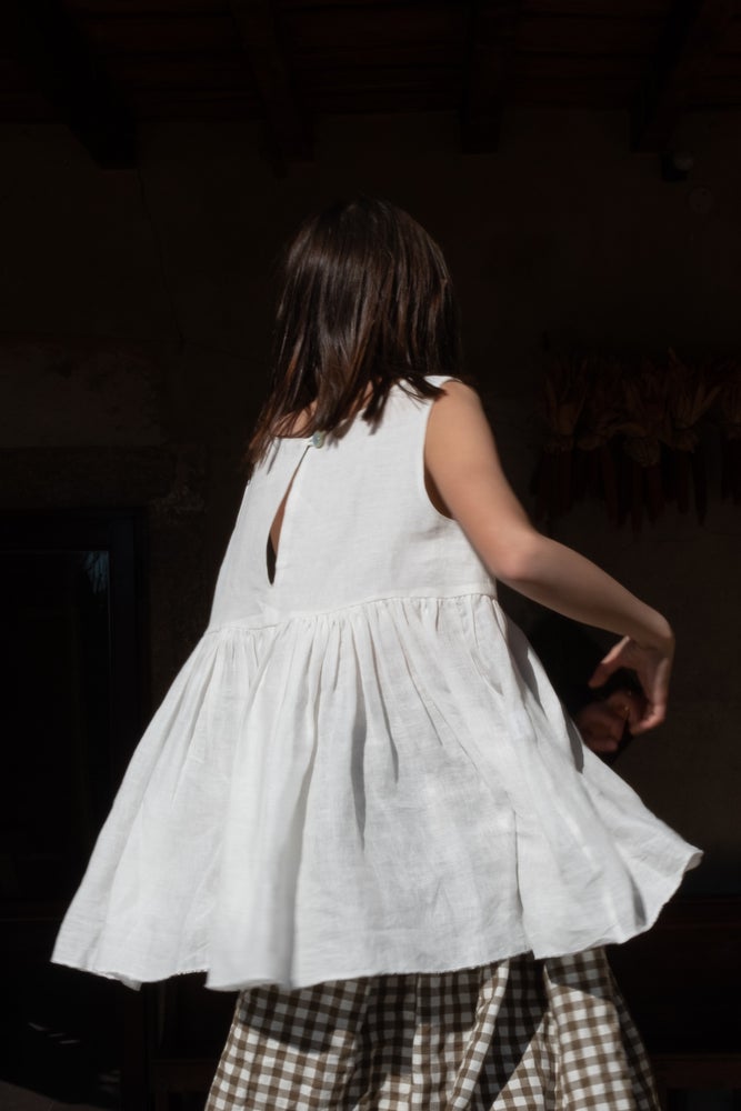 LA ROTONDA ** sleeveless blouse
